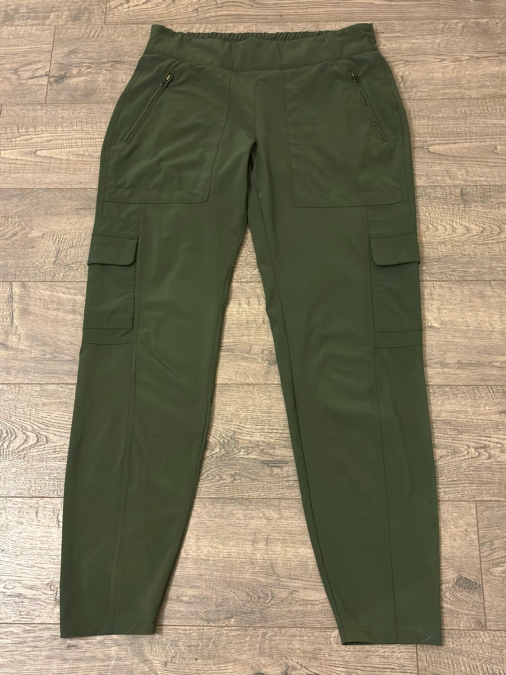 Athleta Olive Green Chelsea Cargo Lightweight Jogger Pants Size 4